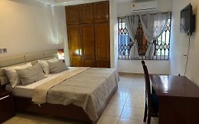 D Barfi Guesthouse, Excellent Location