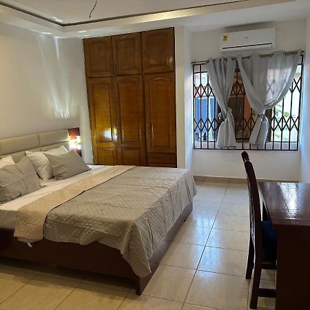 D Barfi Guesthouse, Excellent Location Kumasi Exterior photo