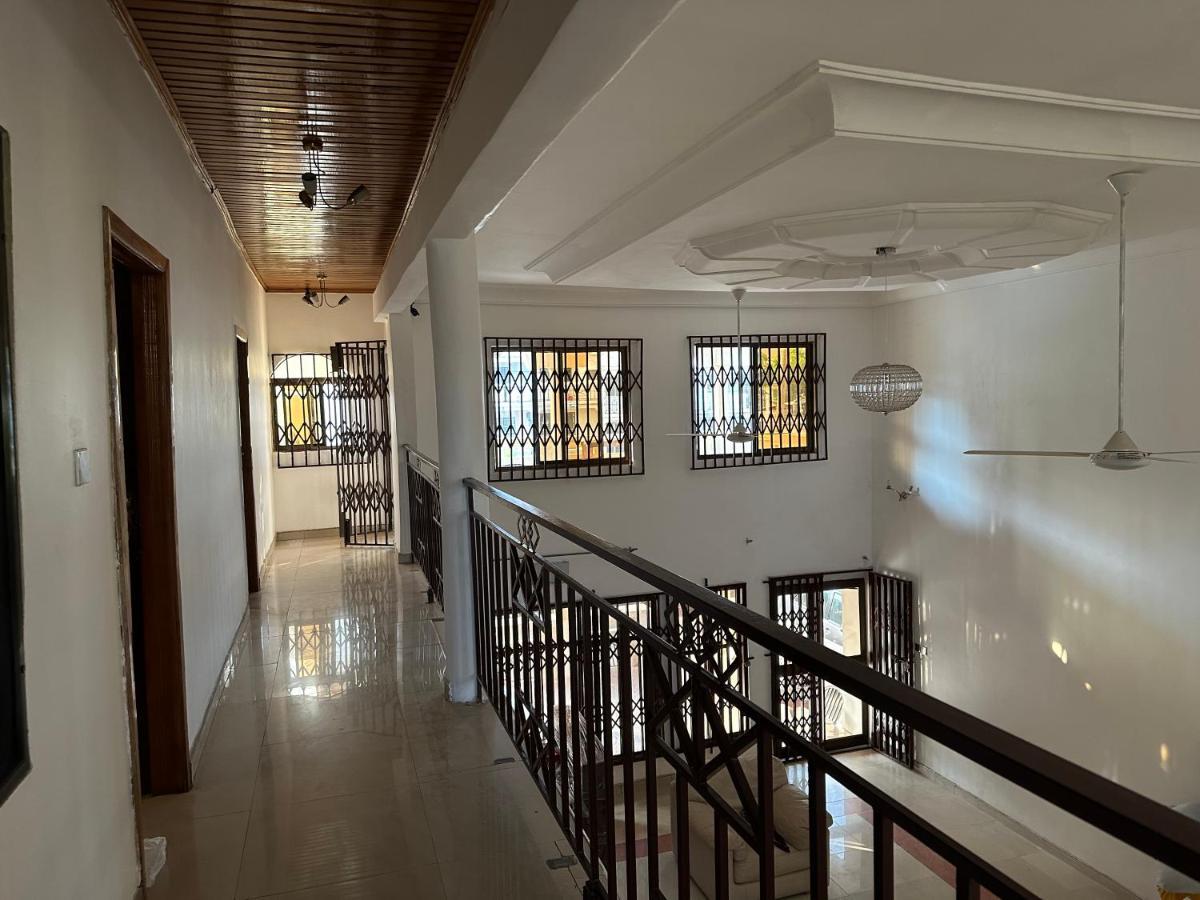 D Barfi Guesthouse, Excellent Location Kumasi Exterior photo