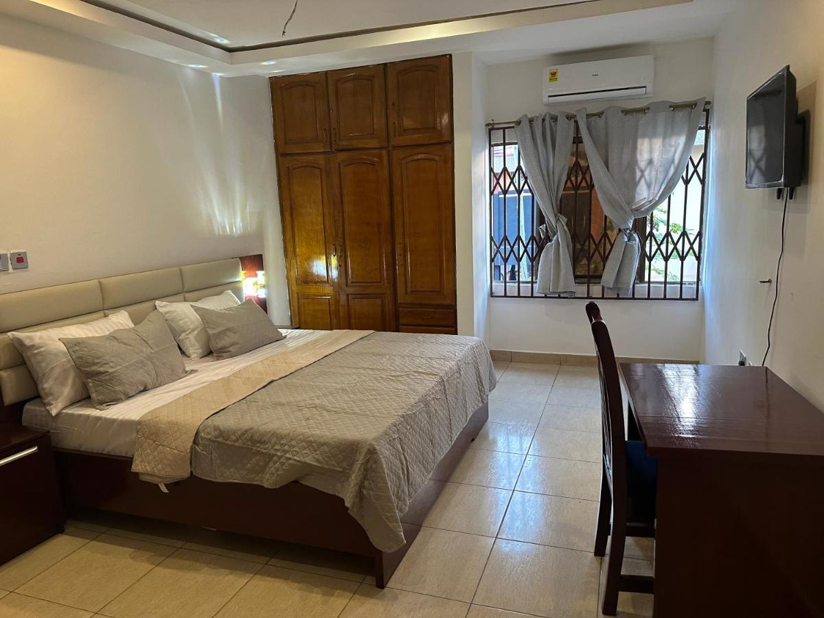 D Barfi Guesthouse, Excellent Location Kumasi Exterior photo